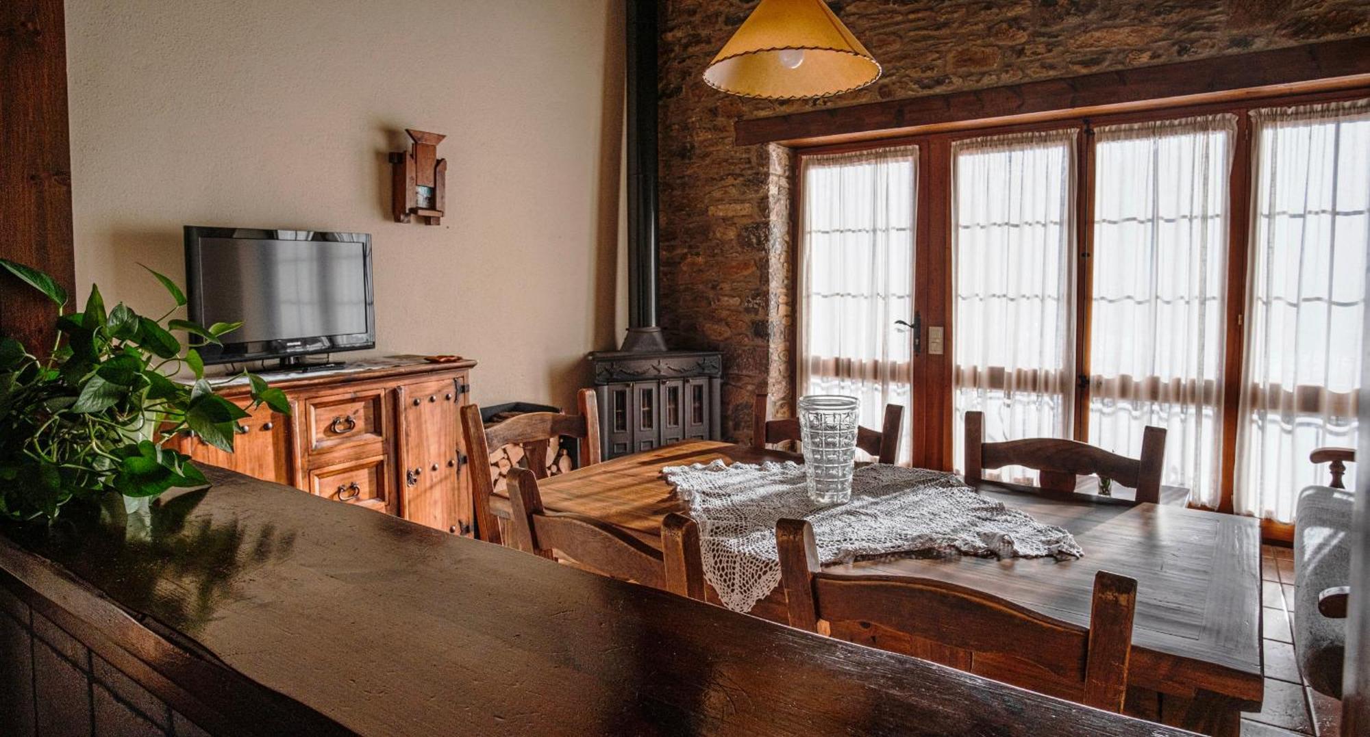 Can Tubau - Casa Rural - Apartaments Campelles エクステリア 写真