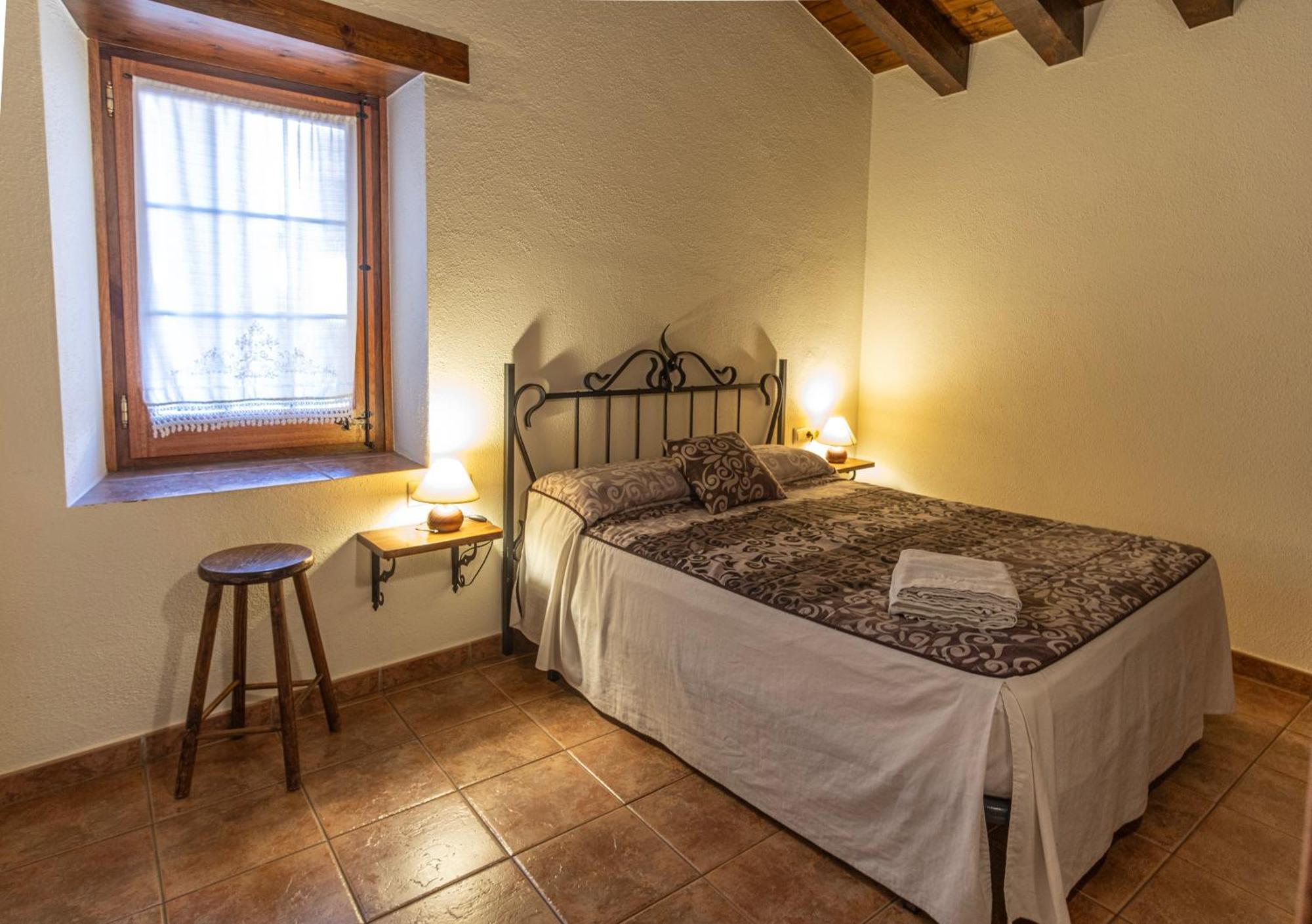 Can Tubau - Casa Rural - Apartaments Campelles エクステリア 写真