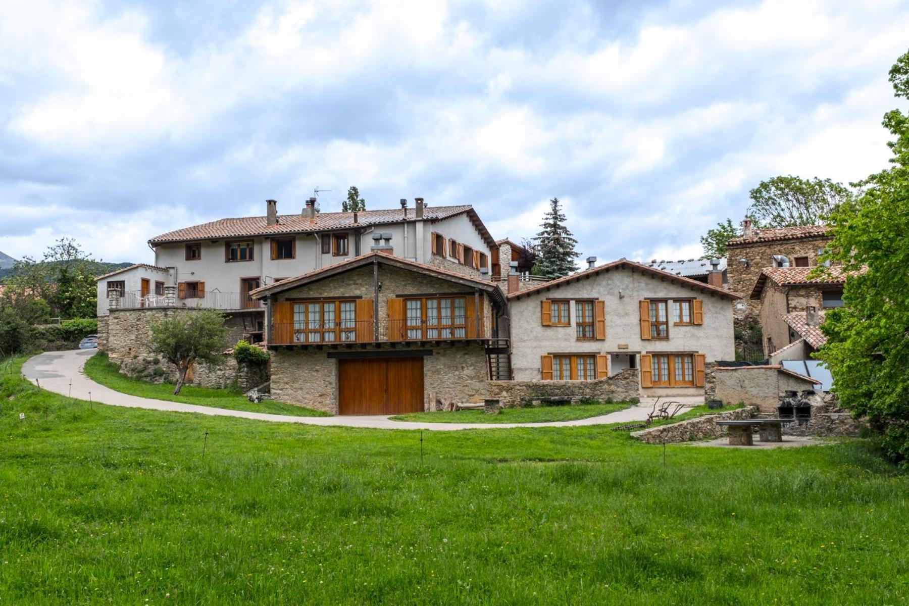 Can Tubau - Casa Rural - Apartaments Campelles エクステリア 写真