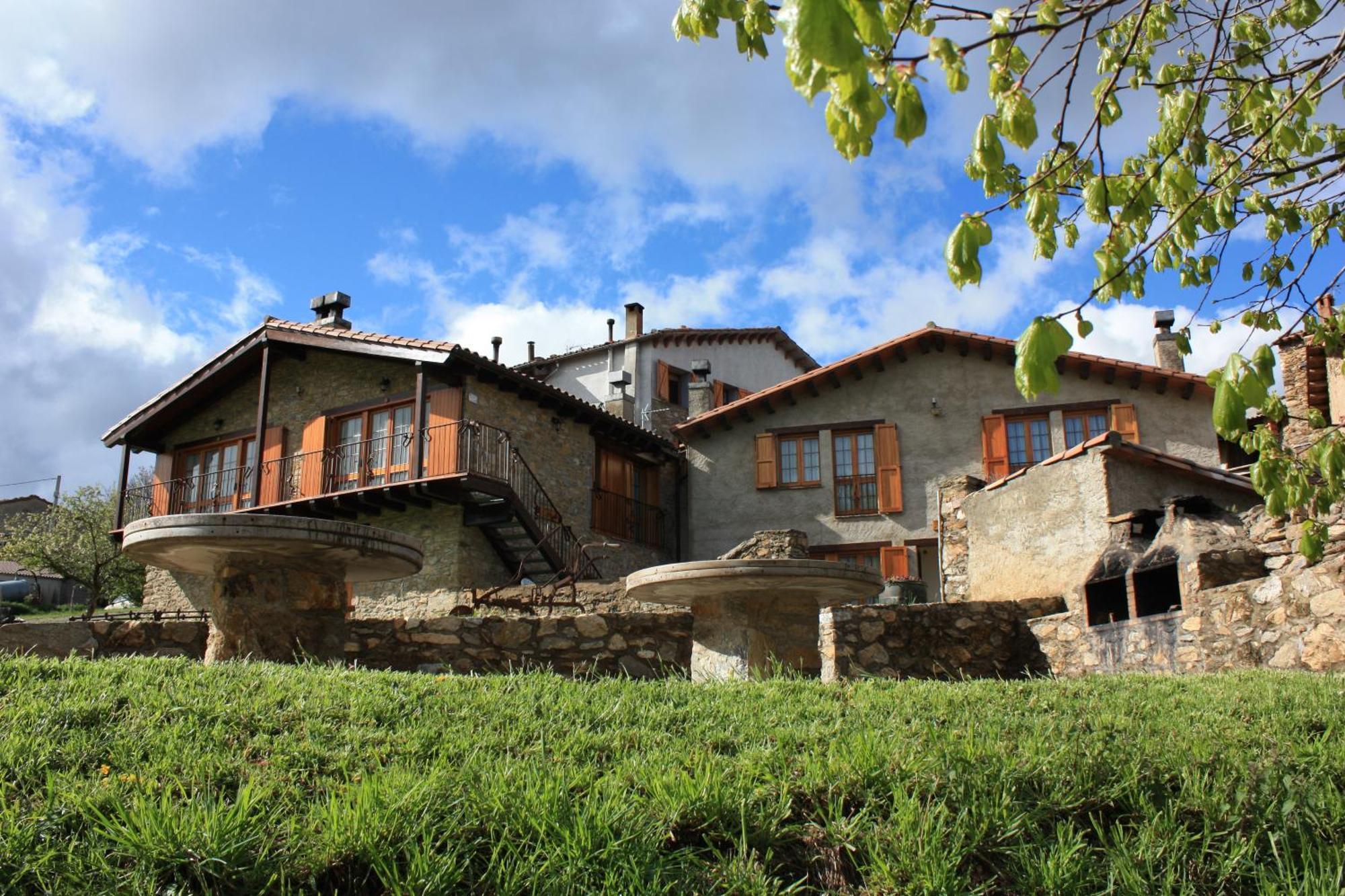 Can Tubau - Casa Rural - Apartaments Campelles エクステリア 写真
