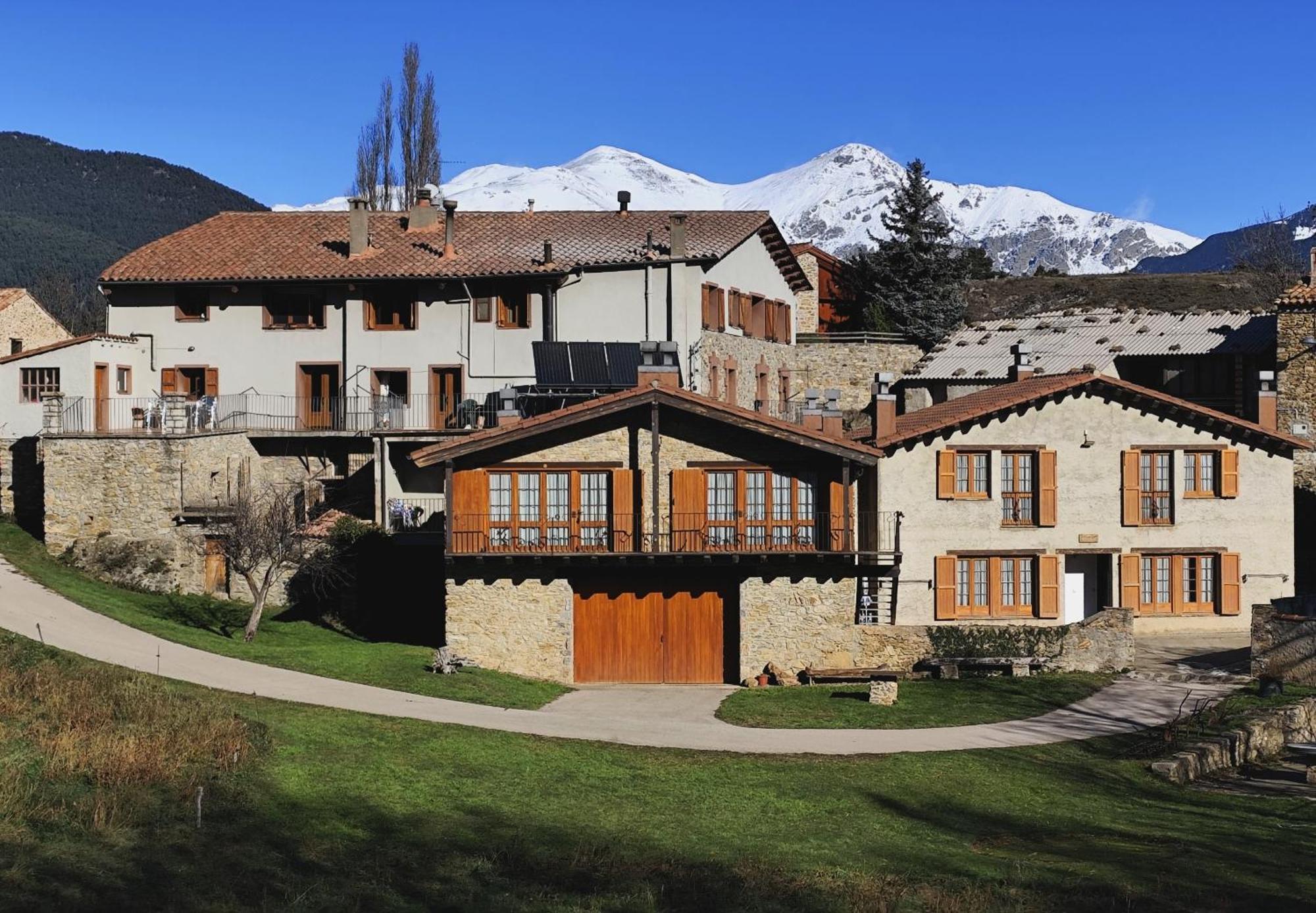 Can Tubau - Casa Rural - Apartaments Campelles エクステリア 写真